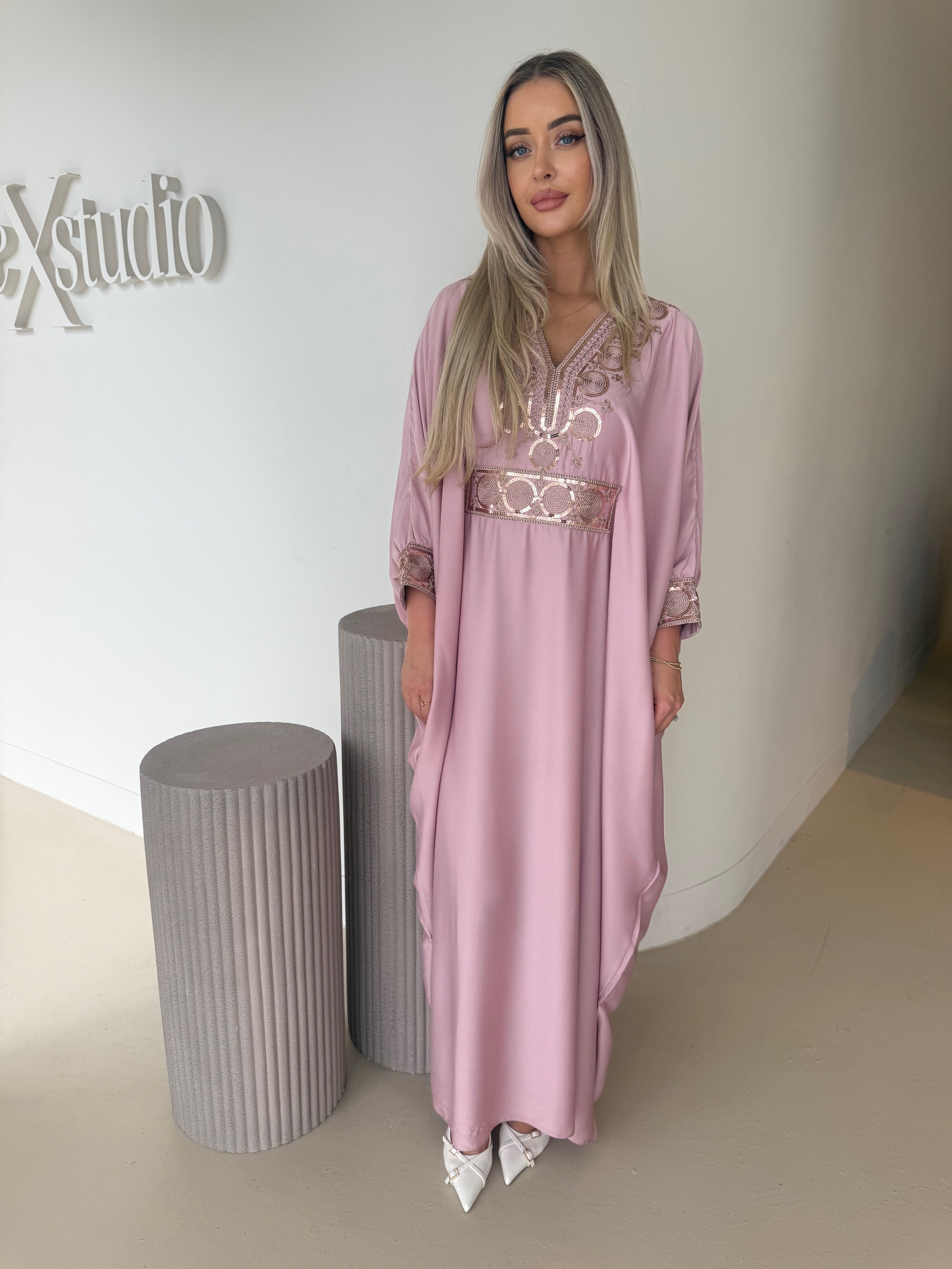 Raya kaftan